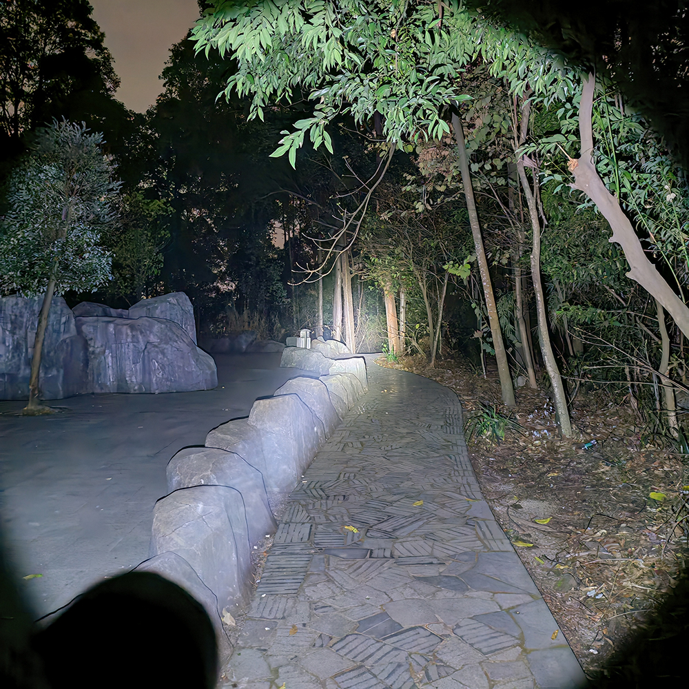 Convoy C8 Plus Flashlight with - Outdoor Power Group บทวิจารณ์และราคา